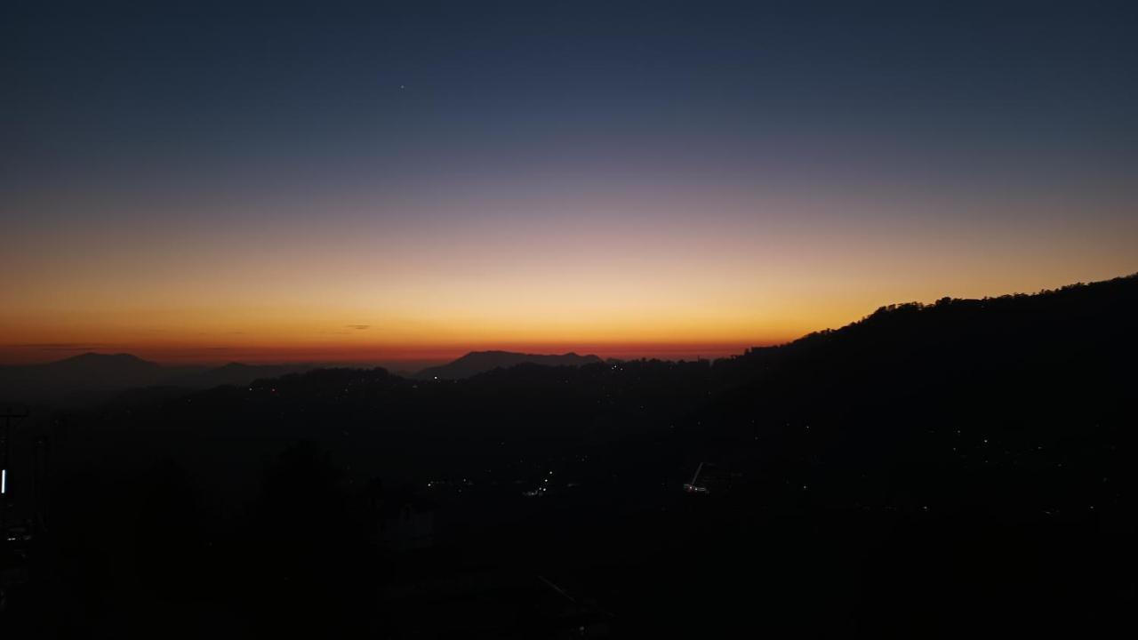 Thakur Homes- Couple And Family Friendly Homestay Shimla Exterior foto